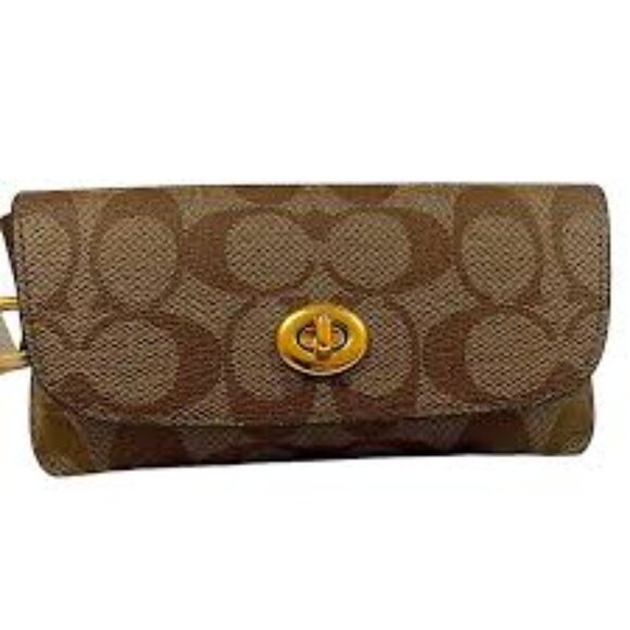 Coach Sunglass Case In Signature Canvas - Picture 1 of 2